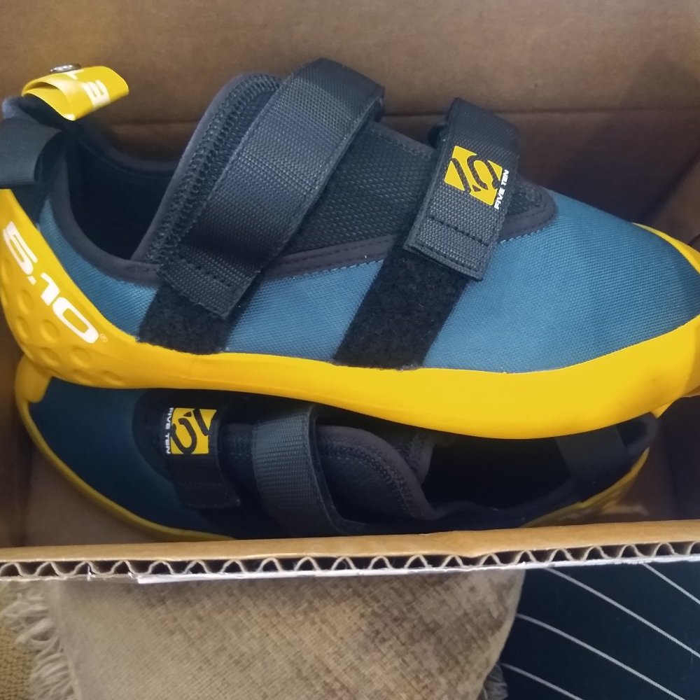 Men's Next Adventure Climbing Shoes (Size 9)